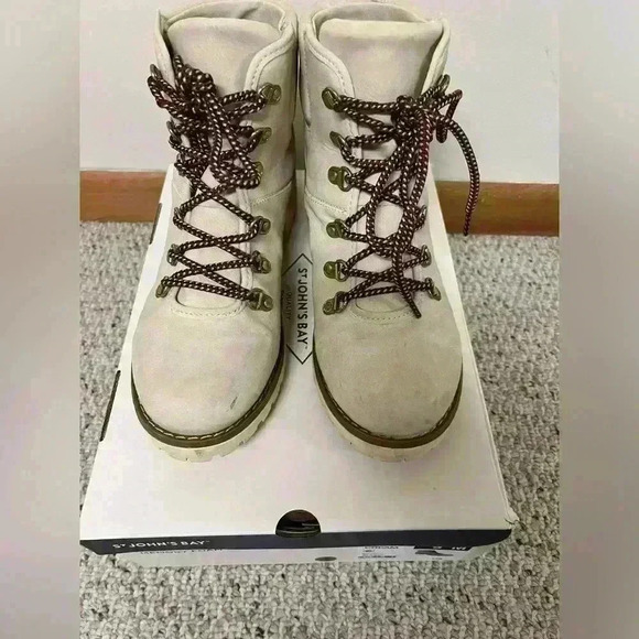 St. John's Bay Landson Boots 9 Womens Off White Faux Leather Lace Up Comfort - Picture 2 of 12